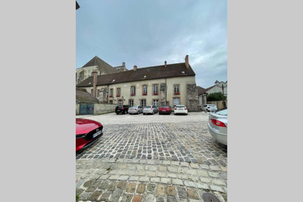 Appartement «La Vie Est Belle» Au Coeur De Sézanne Exteriör bild