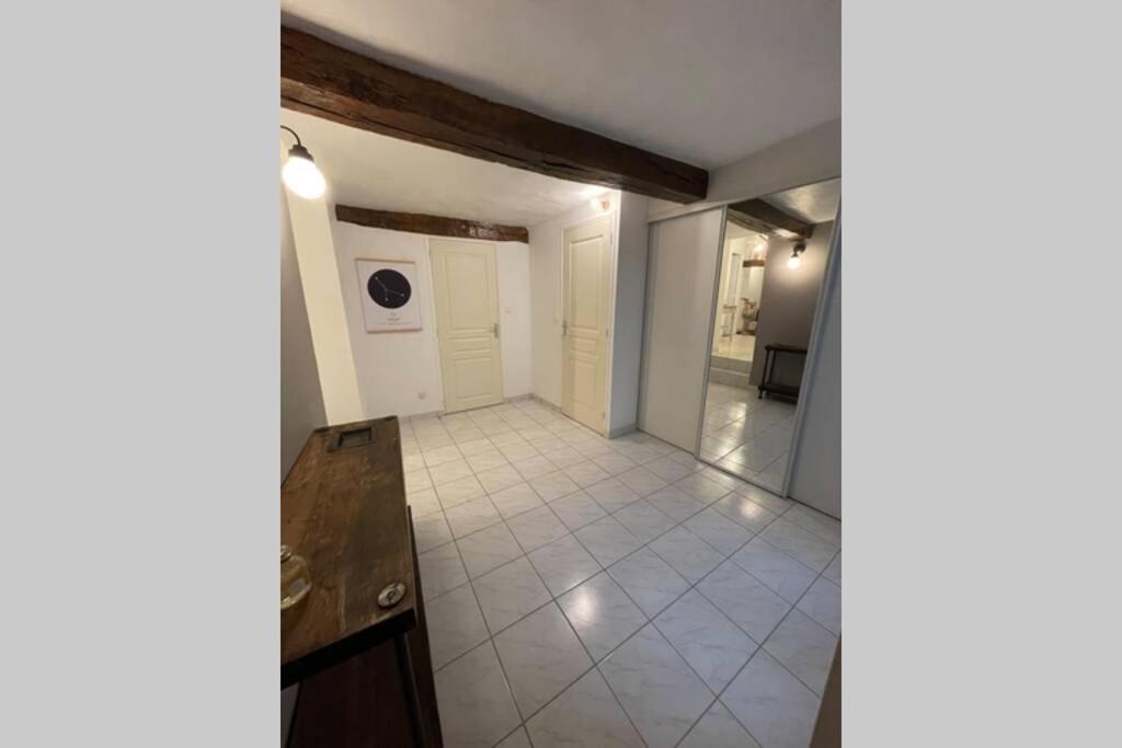 Appartement «La Vie Est Belle» Au Coeur De Sézanne Exteriör bild
