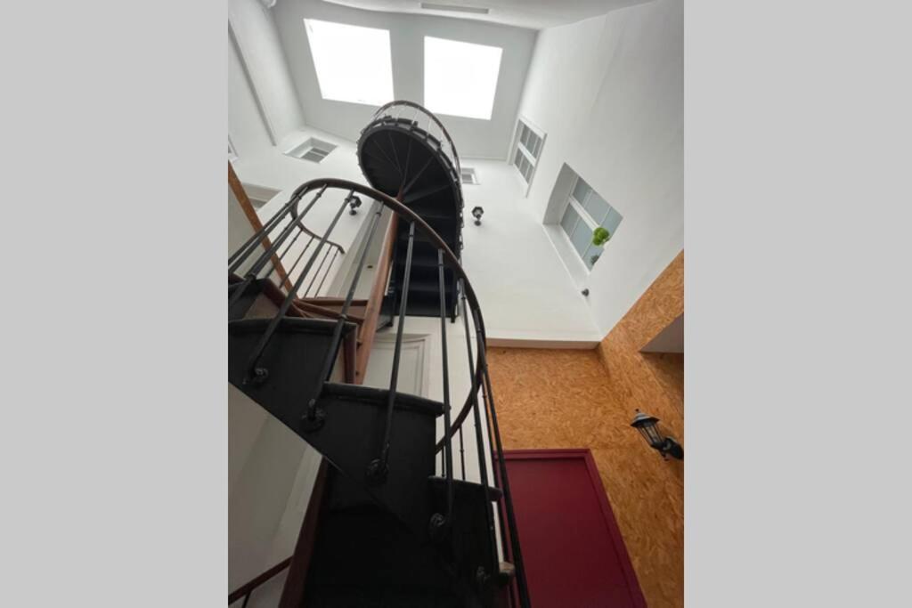 Appartement «La Vie Est Belle» Au Coeur De Sézanne Exteriör bild