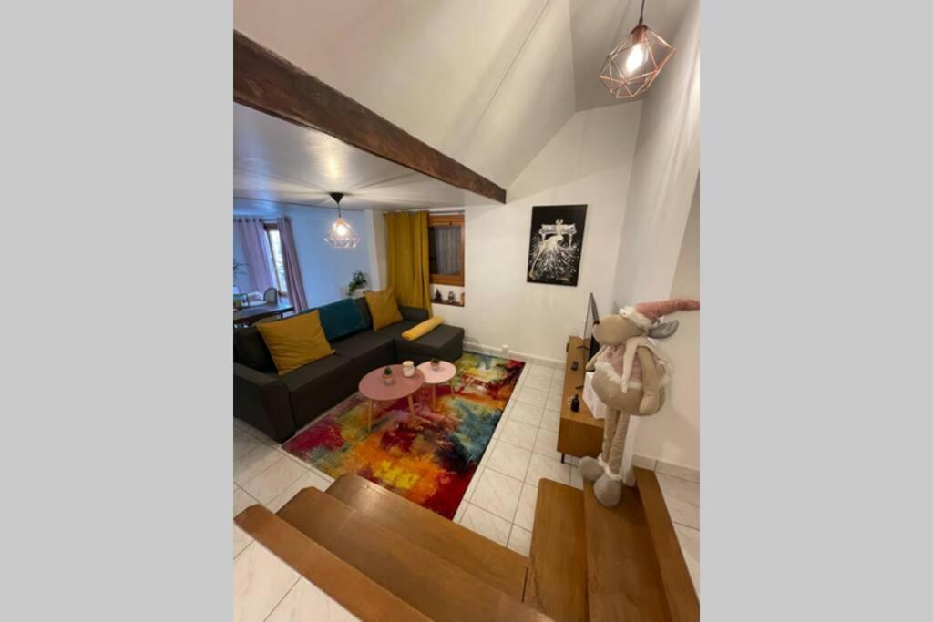 Appartement «La Vie Est Belle» Au Coeur De Sézanne Exteriör bild